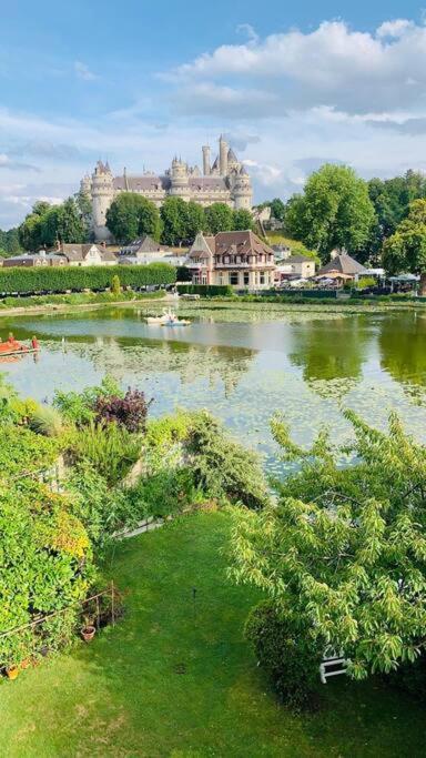 Maison De Charme Avec Vue Sur Chateau بيرّفوندس المظهر الخارجي الصورة