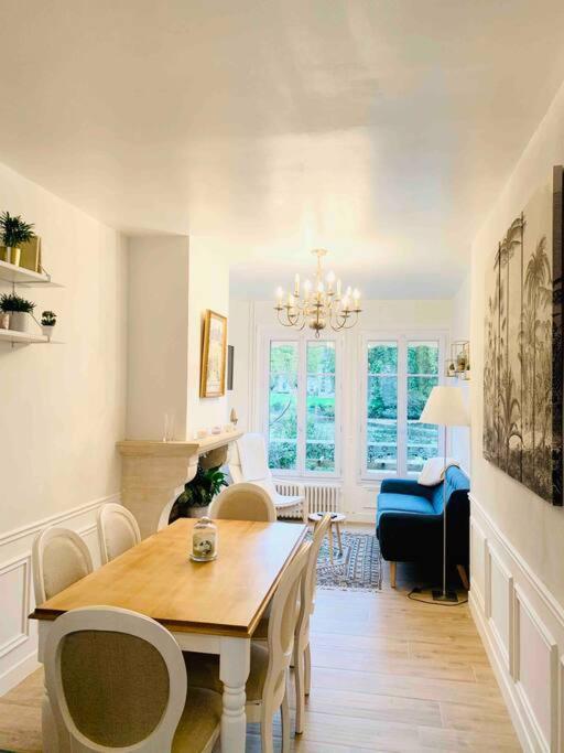 Maison De Charme Avec Vue Sur Chateau بيرّفوندس المظهر الخارجي الصورة